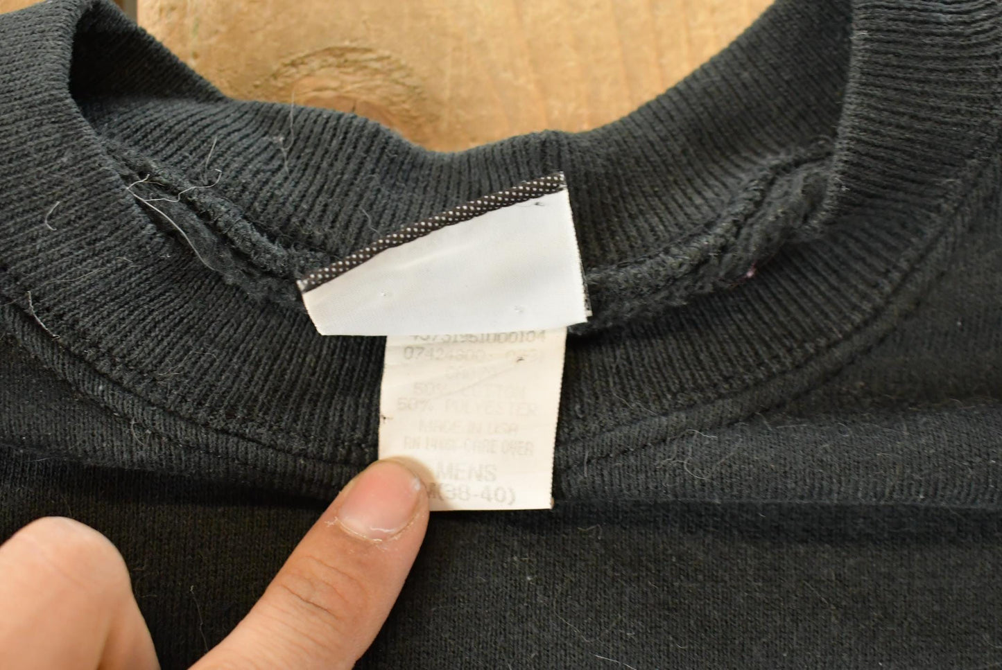 Vintage 1990s Wolf Nature Crewneck Sweatshirt Men's Small from propervintagecanada