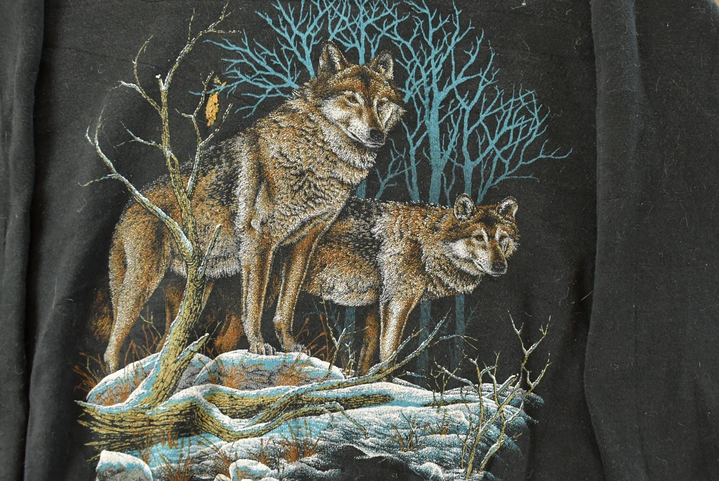 Vintage 1990s Wolf Nature Crewneck Sweatshirt Men's Small from propervintagecanada