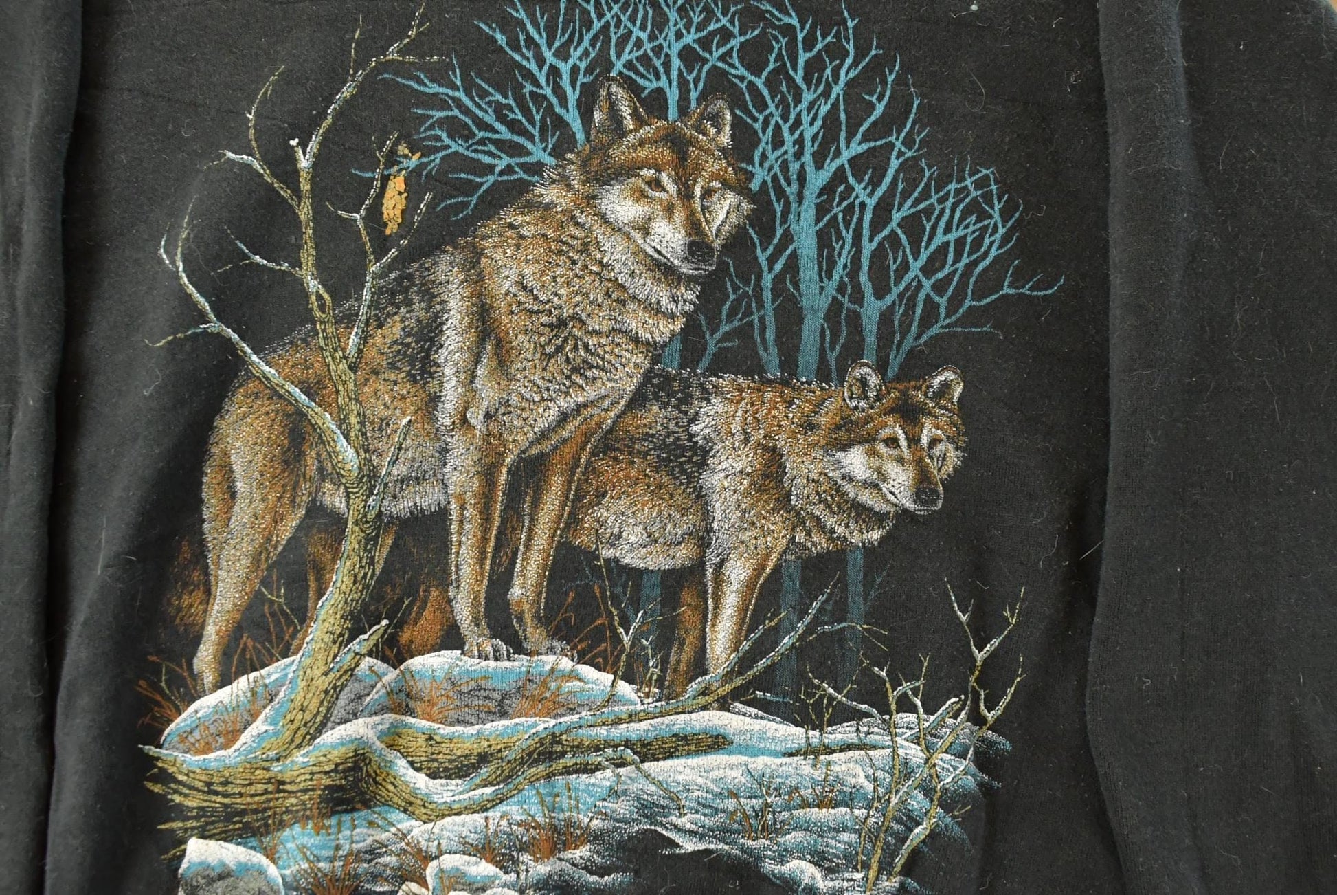 Vintage 1990s Wolf Nature Crewneck Sweatshirt Men's Small from propervintagecanada