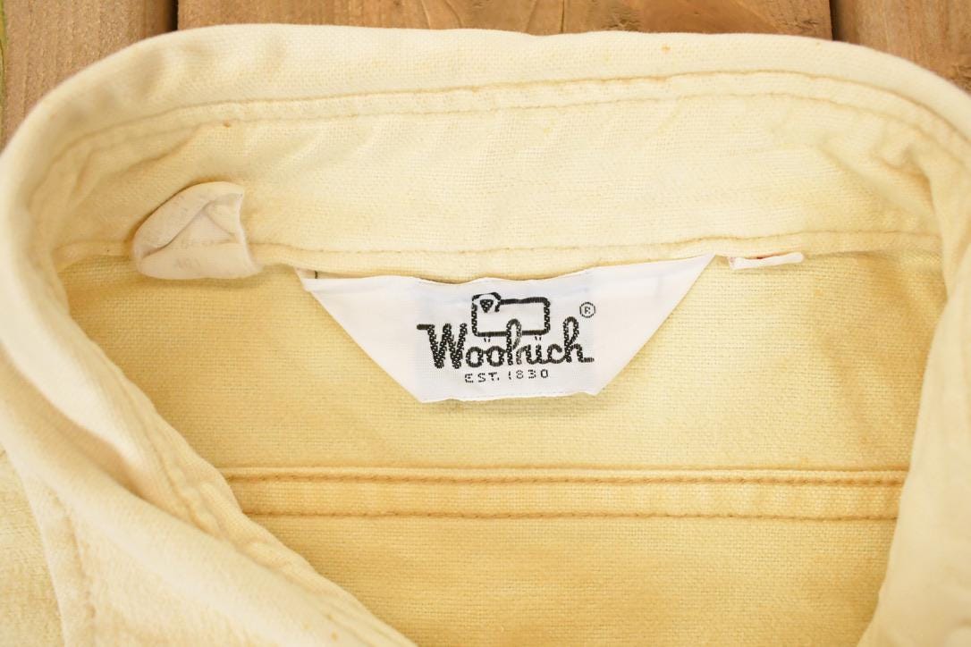Vintage 1990s Woolrich Heavyweight Button Up Shirt Men's L from propervintagecanada