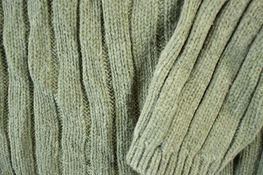 Vintage 1990s Woolrich Mens Cable Knit Crewneck Sweater Mens L from propervintagecanada