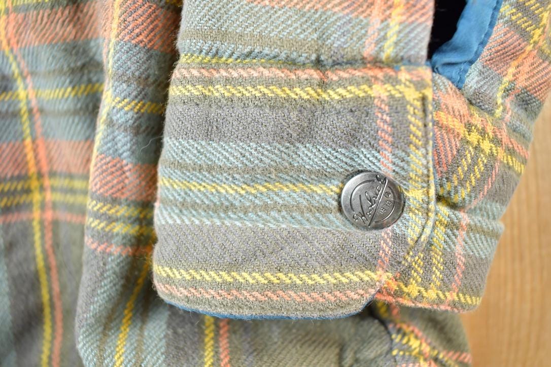 Vintage 1990s Woolrich Plaid Lined Flannel Button Up Shirt Mens M from propervintagecanada