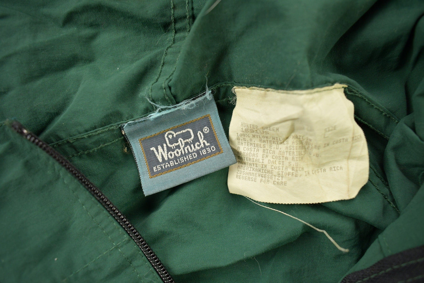 Vintage 1990s Woolrich Quarter Zip Windbreaker Jacket Men's Large from propervintagecanada