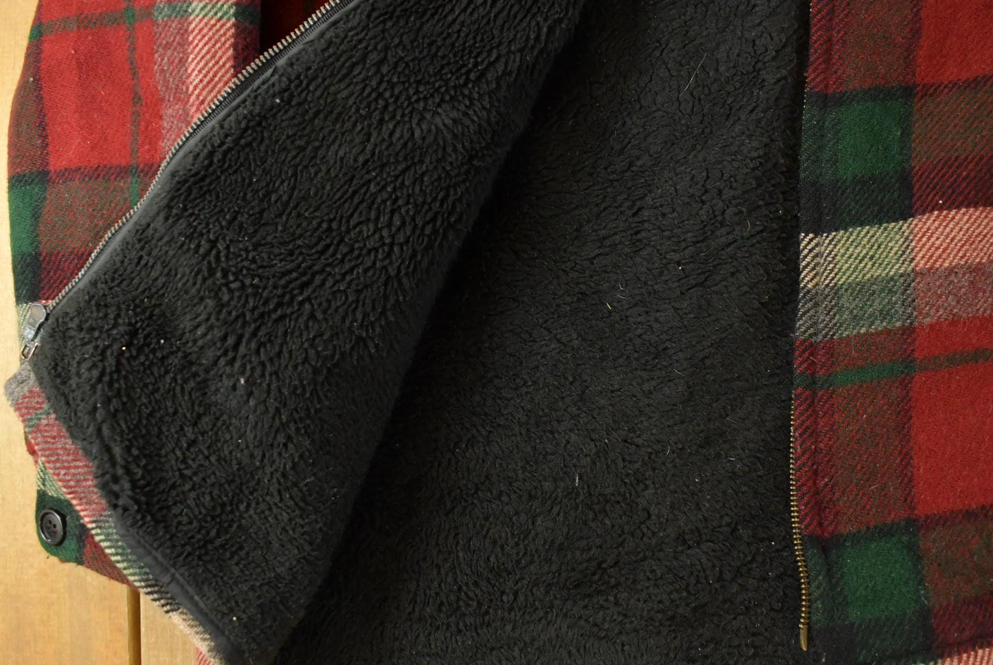 Vintage 1990s Woolrich Wool Lined Flannel Jacket Men's Large from propervintagecanada
