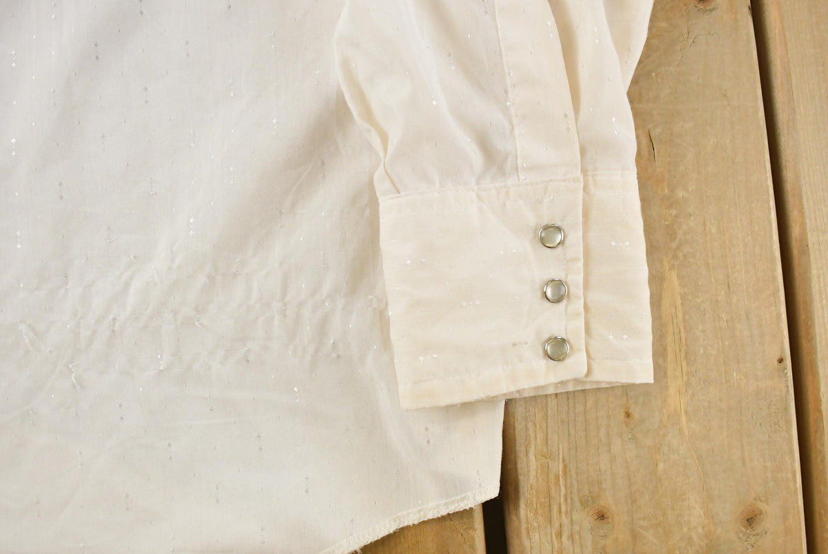 Vintage 1990s Wrangler Cowboy Cut Western Button Up Shirt Men's XL from propervintagecanada