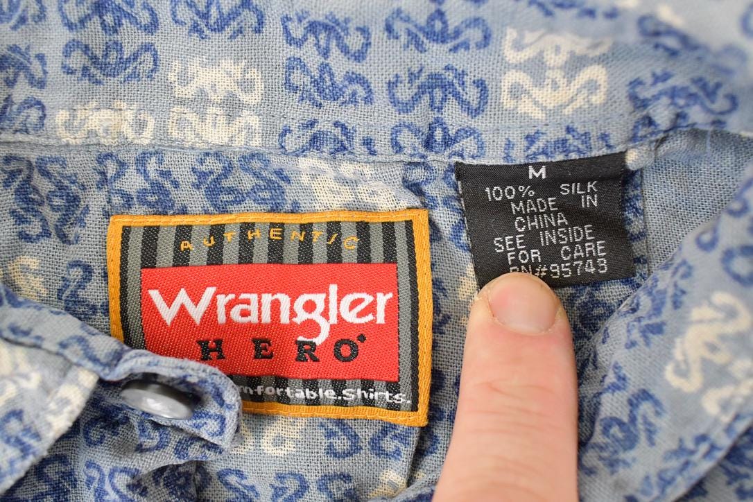 Vintage 1990s Wrangler Hero Silk Western Button Up Shirt Men's M / Funky Crazy Pattern / Preppy Style / Boxy Fit from propervintagecanada