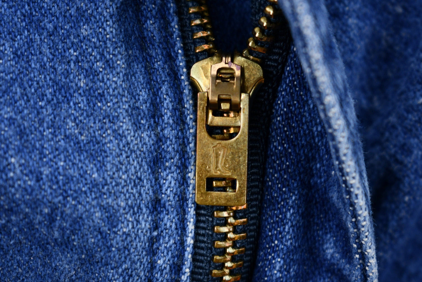 Vintage 1990s Wrangler Mid-Wash Bootcut Denim Jeans Men's 30 from propervintagecanada