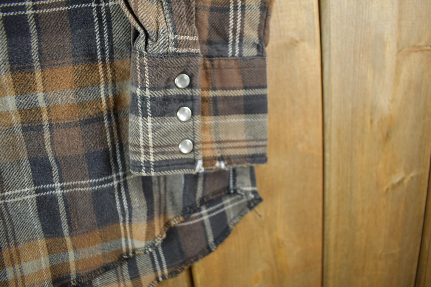 Vintage 1990s Wrangler Pearl Snap Western Shirt Men's Large from propervintagecanada
