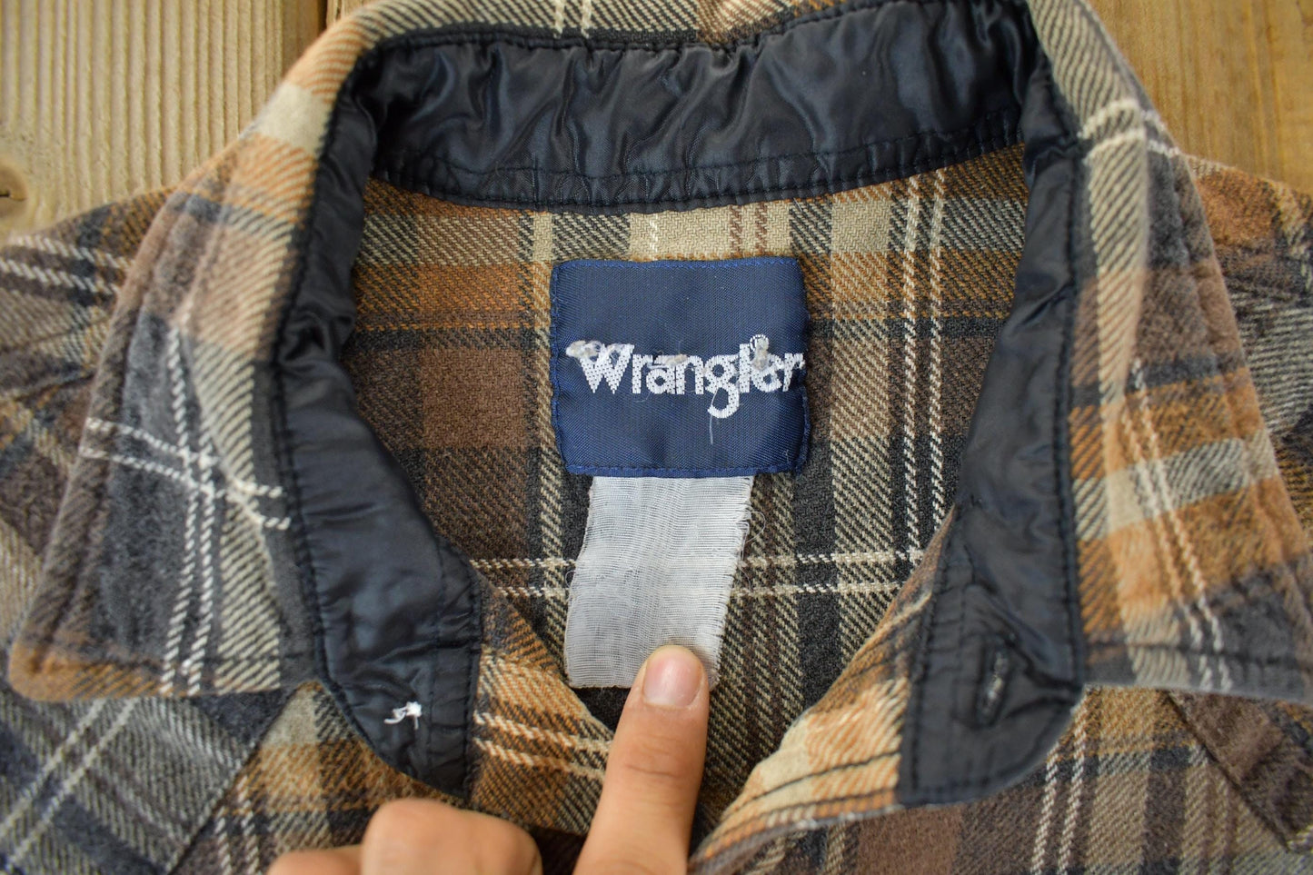 Vintage 1990s Wrangler Pearl Snap Western Shirt Men's Large from propervintagecanada