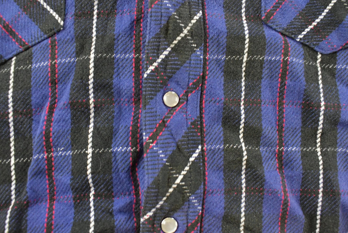 Vintage 1990s Wrangler Plaid Pearl Snap Western Shirt Mens XL from propervintagecanada