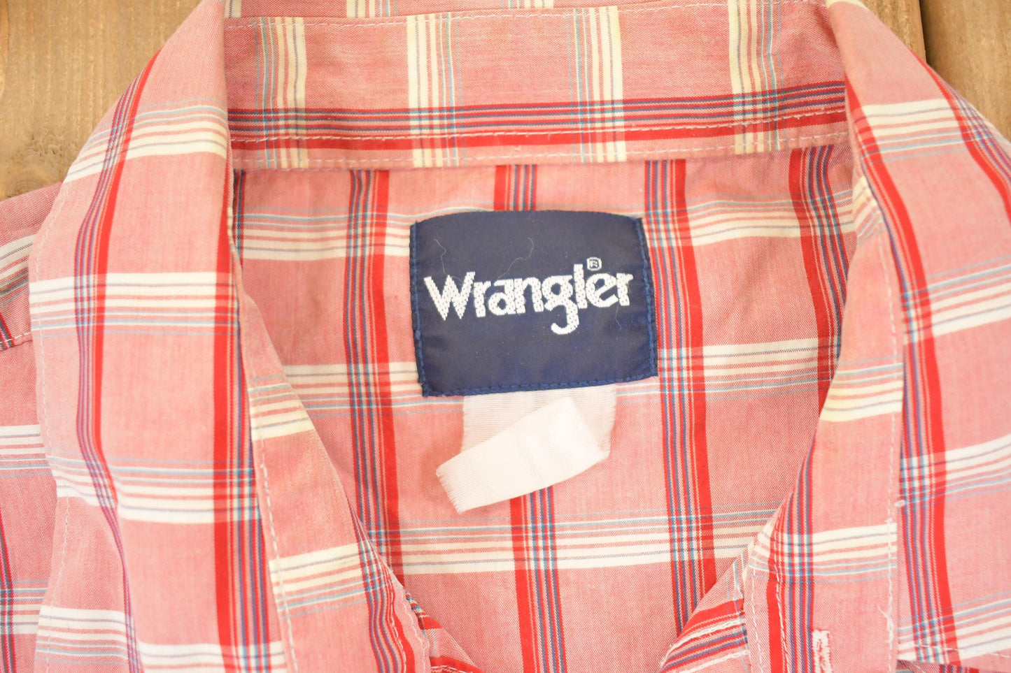 Vintage 1990s Wrangler Plaid Western Button Up Shirt Men's XL from propervintagecanada