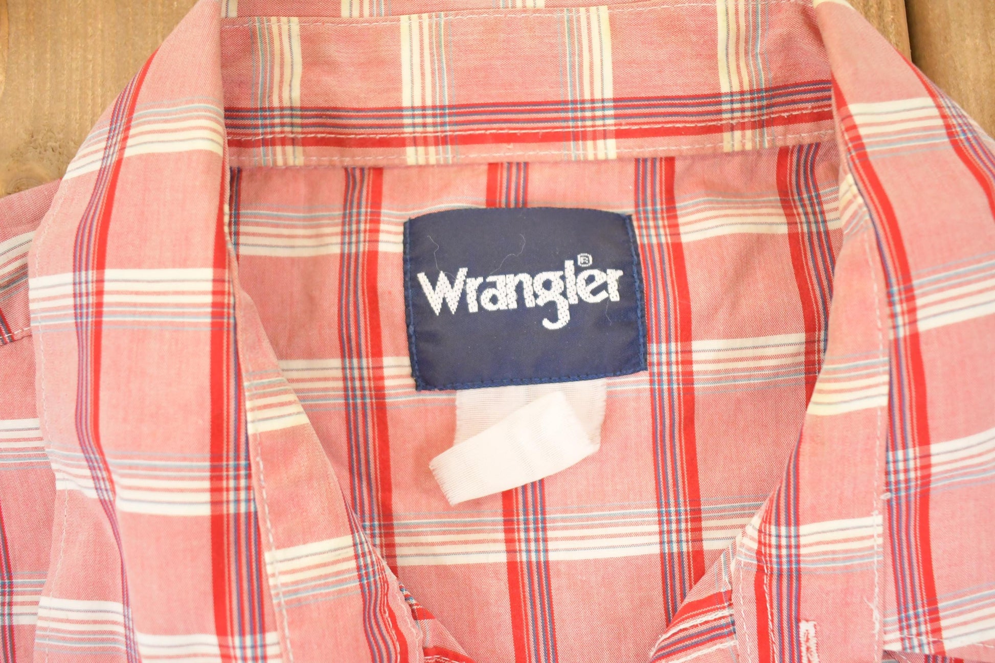 Vintage 1990s Wrangler Plaid Western Button Up Shirt Men's XL from propervintagecanada