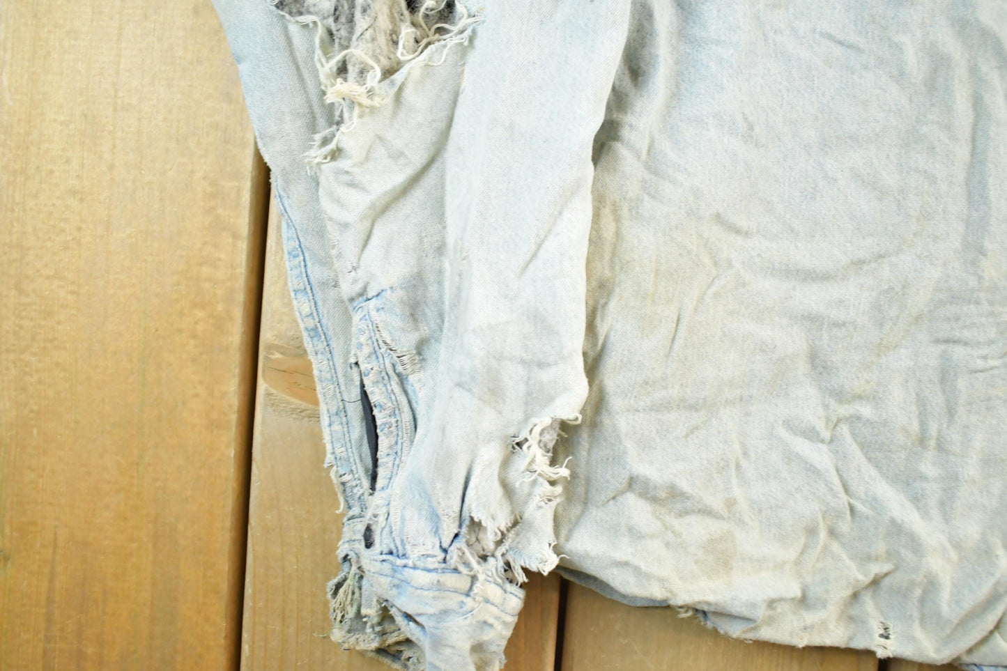Vintage 1990s Wrangler Thrashed Distressed Lined Denim Button Up Shirt Men's Large from propervintagecanada