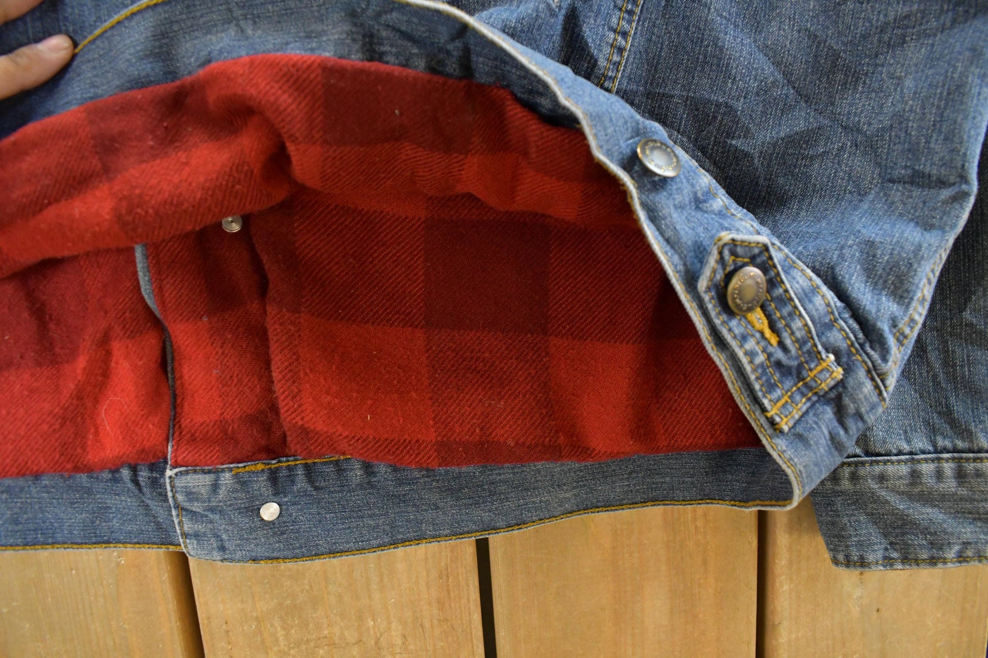 Vintage 1990s Wrangler Western Wear Blanket Lined Jean Jacket Men's XL from propervintagecanada