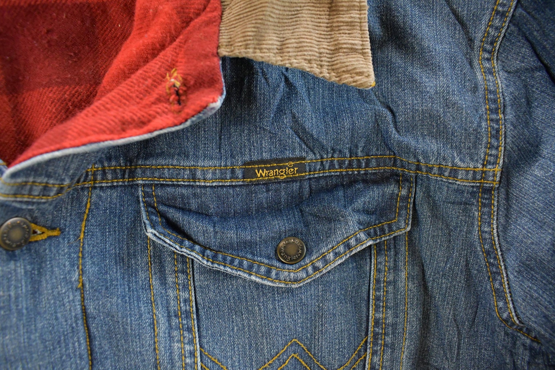 Vintage 1990s Wrangler Western Wear Blanket Lined Jean Jacket Men's XL from propervintagecanada