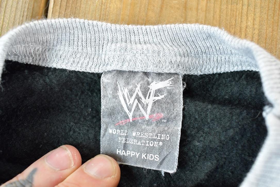 Vintage 1990s WWf Stone Cold Steve Austin Wrestling Crewneck Sweatshirt Youth SmallMen's Small from propervintagecanada
