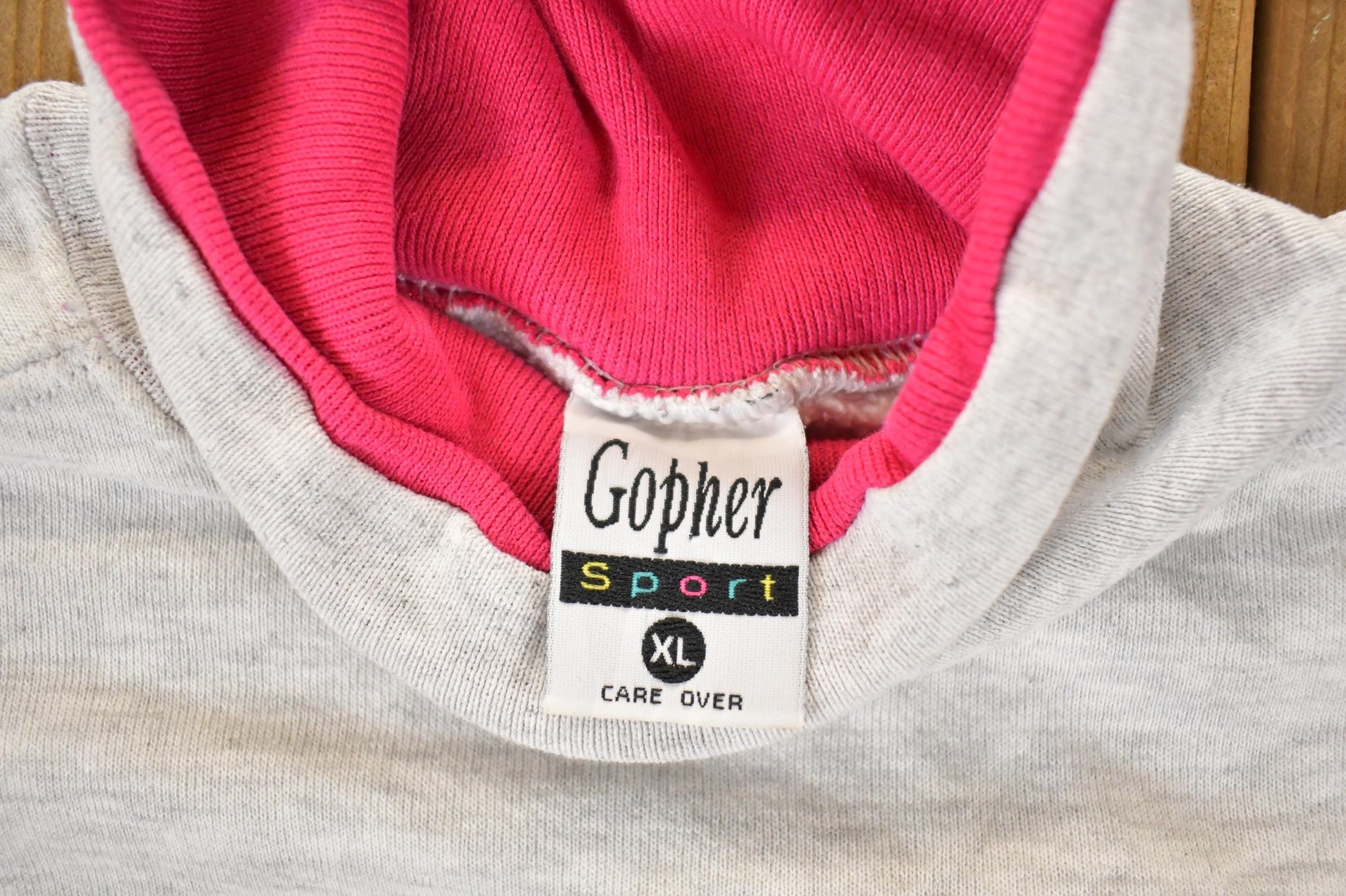 Vintage 1990s Yarn Kitty Turtleneck Sweatshirt Women's XL from propervintagecanada