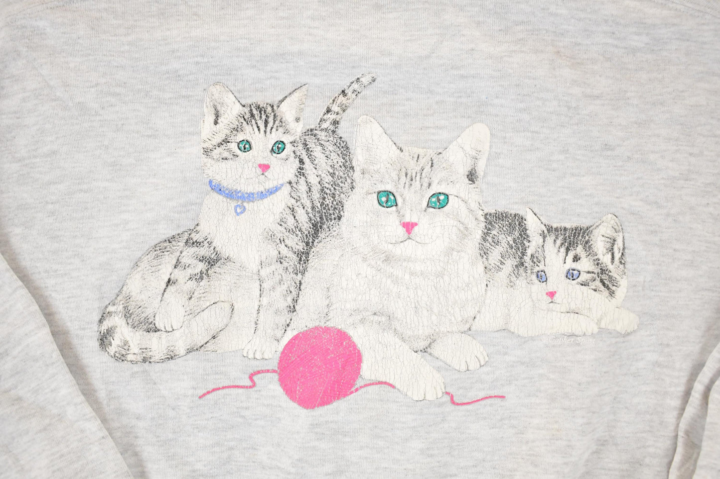 Vintage 1990s Yarn Kitty Turtleneck Sweatshirt Women's XL from propervintagecanada
