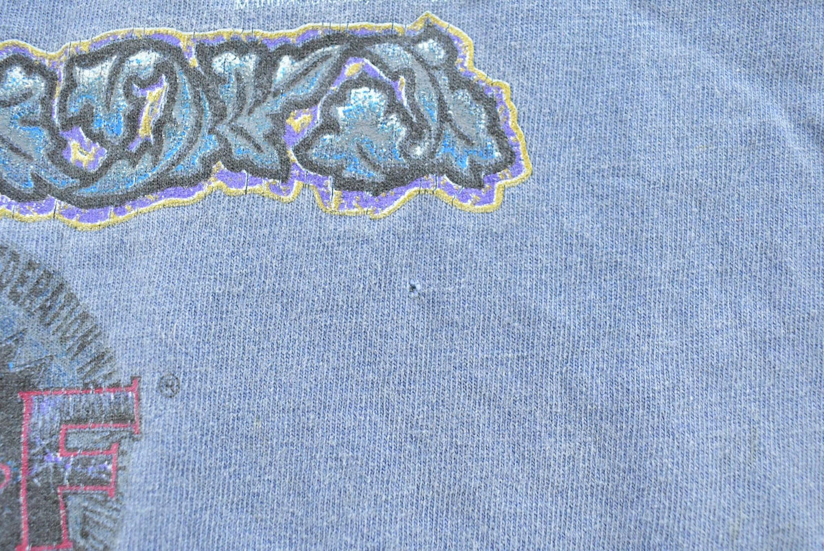 Vintage 1990s Yukon River Wildlife Retreat Wolf T-Shirt Mens 2XL from propervintagecanada