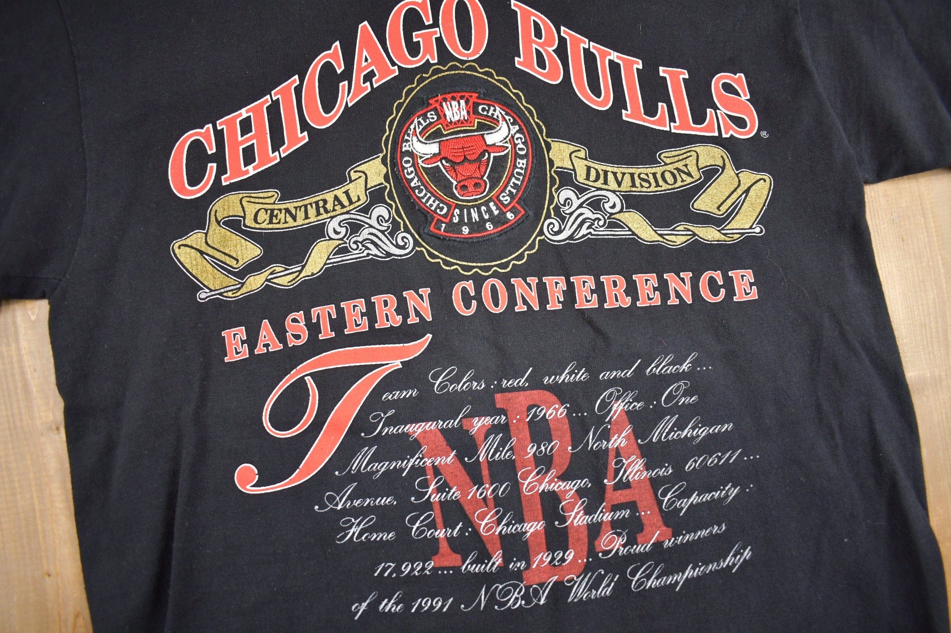 Vintage 1991 Chicago Bulls NBA Embroidered T Shirt Single Stitch Men's Large from propervintagecanada