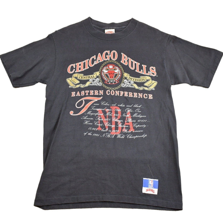 Vintage 1991 Chicago Bulls NBA Embroidered T Shirt Single Stitch Men's Large from propervintagecanada