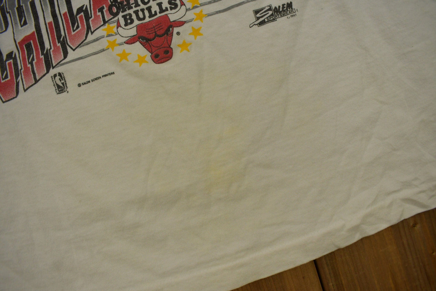 Vintage 1991 Chicago Bulls NBA World Champions T-Shirt Salem Made In USA Men's Large from propervintagecanada