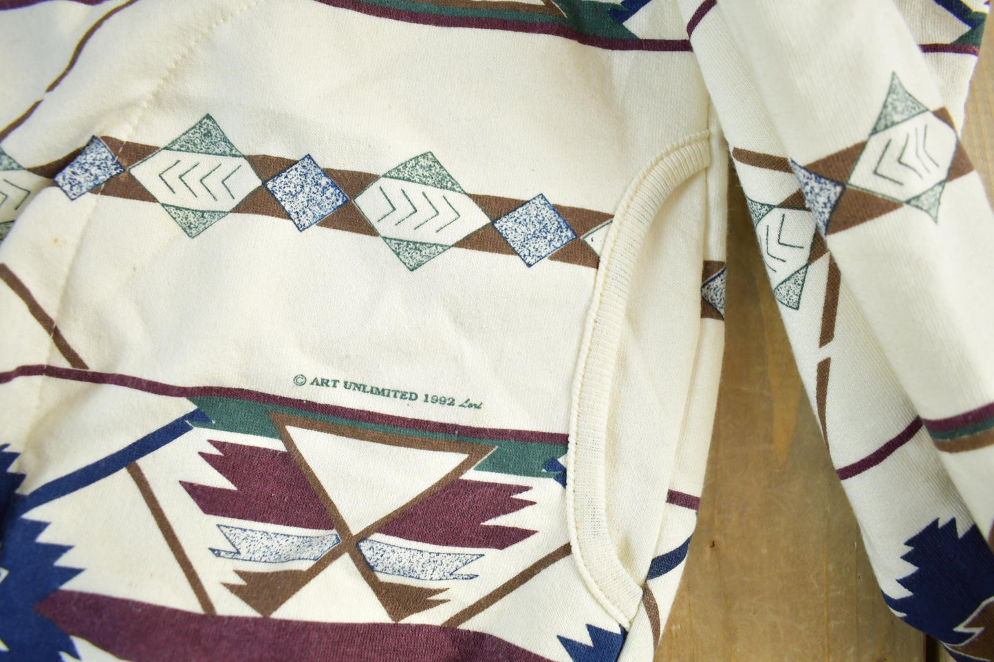 Vintage 1991 Dollywood Butterfly Theme Crewneck Sweatshirt Men's Large from propervintagecanada