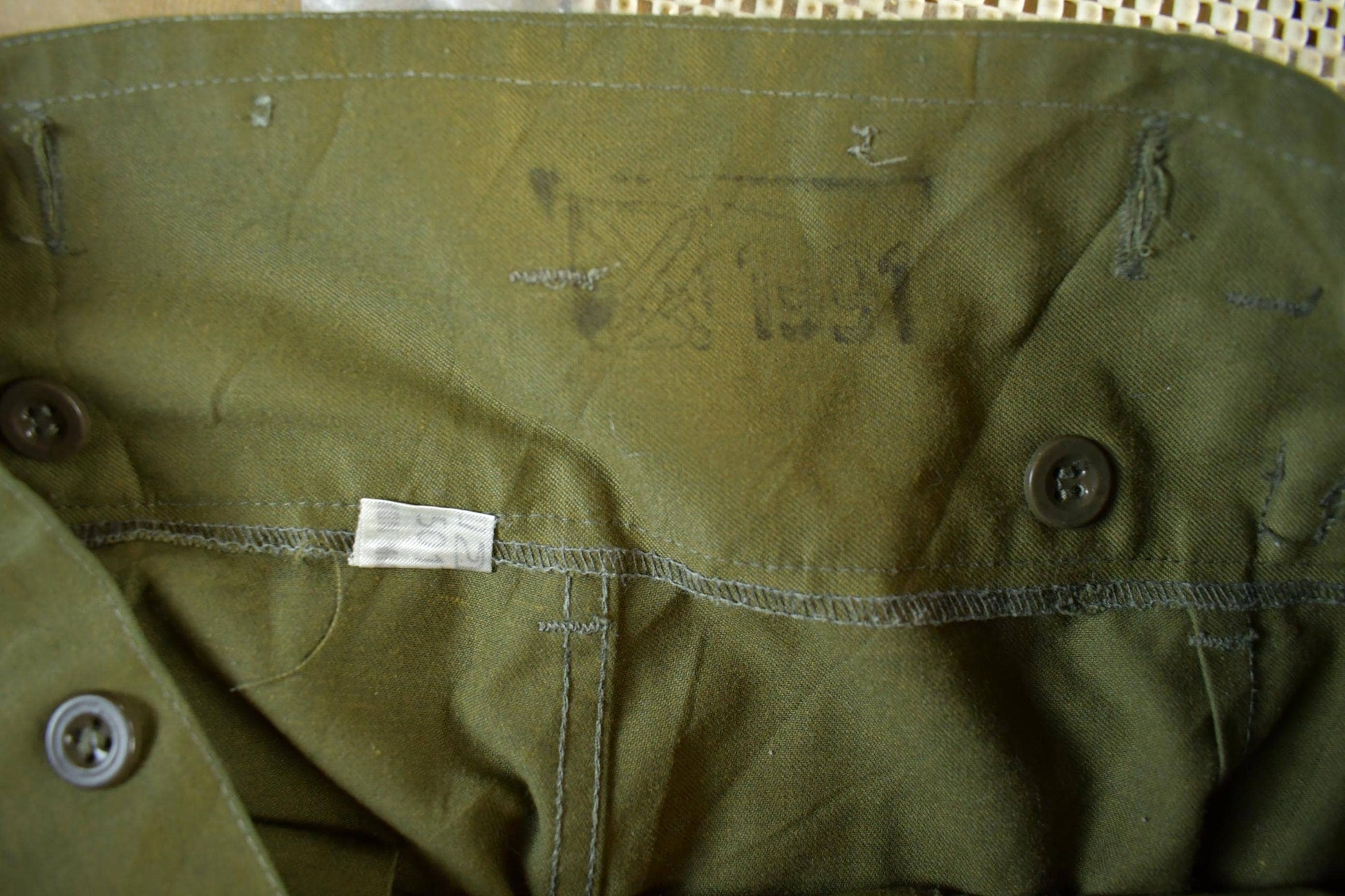 Vintage 1991 Military Cargo Pants Men's Large 36 x 31 from propervintagecanada
