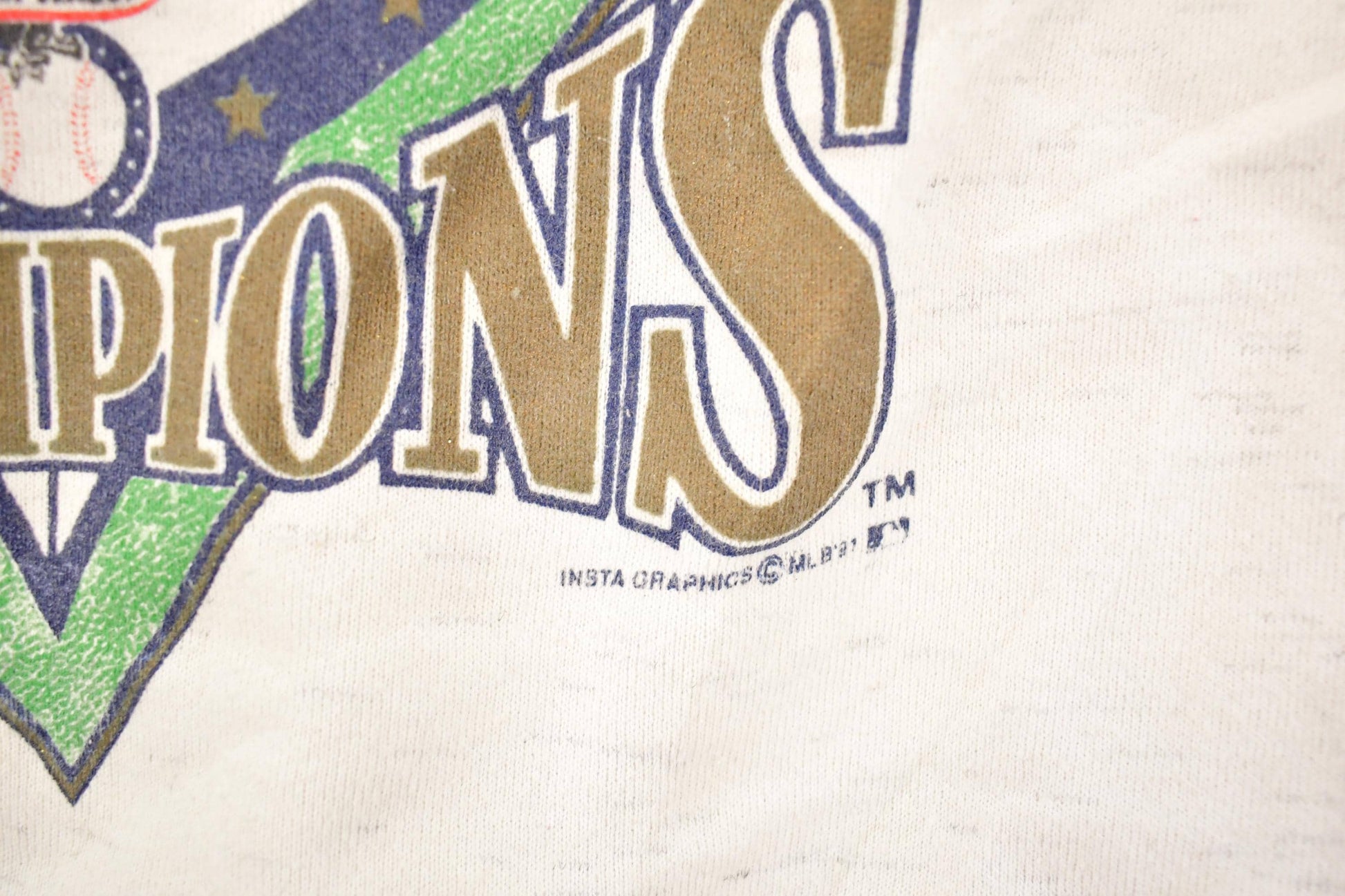 Vintage 1991 Minnesota Twins Champions MLB Crewneck Sweatshirt Men's L from propervintagecanada