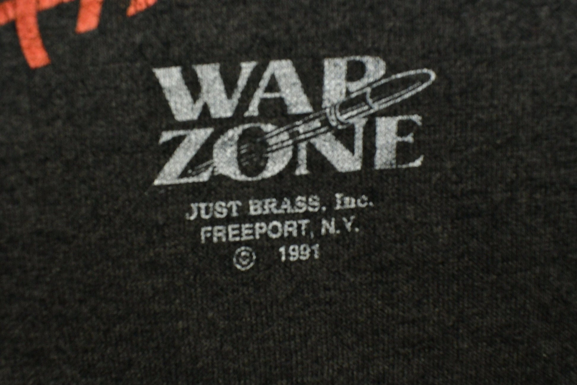 Vintage 1991 USMC War Zone 3D Emblem T-Shirt from propervintagecanada