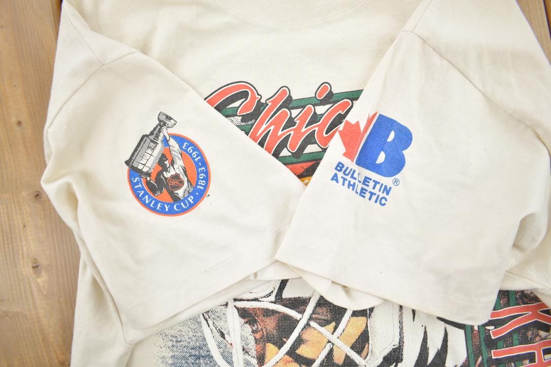 Vintage 1992 Chicago Blackhawks NHL All Over Print Graphic T-Shirt Men's Large from propervintagecanada