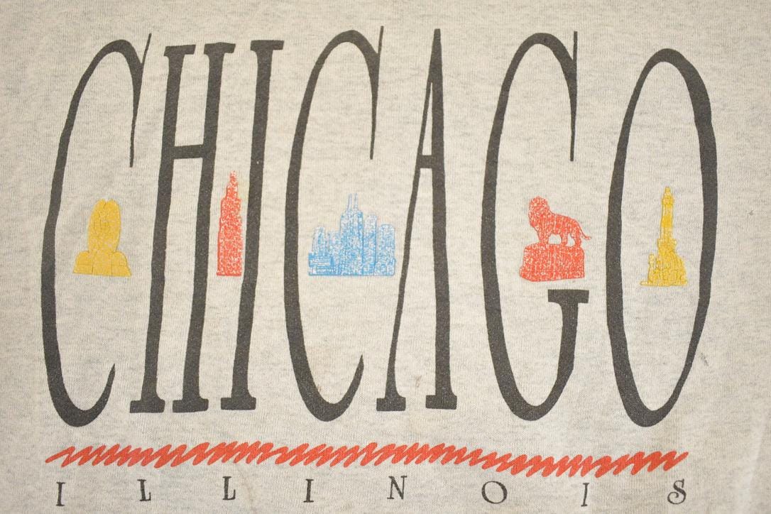 Vintage 1992 Chicago Illinois Souvenir Crewneck Sweatshirt Men's L from propervintagecanada