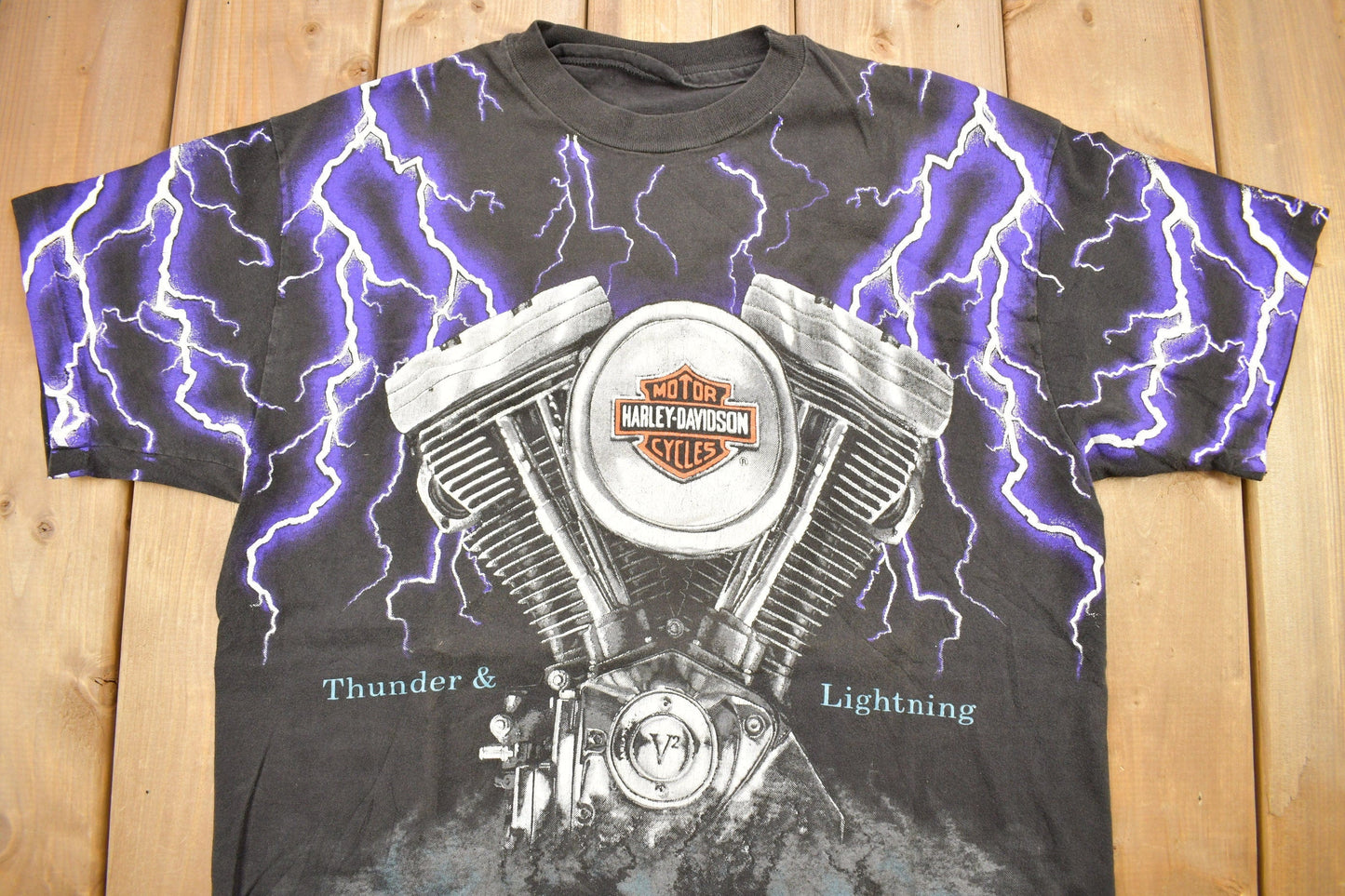 Vintage 1992 Harley Davidson Motorcycles Thunder & Lightning All Over Print T-Shirt Men's Medium from propervintagecanada