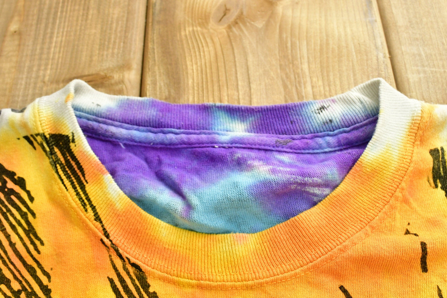 Vintage 1992 Liquid Blue Sun & Moon T Shirt from propervintagecanada
