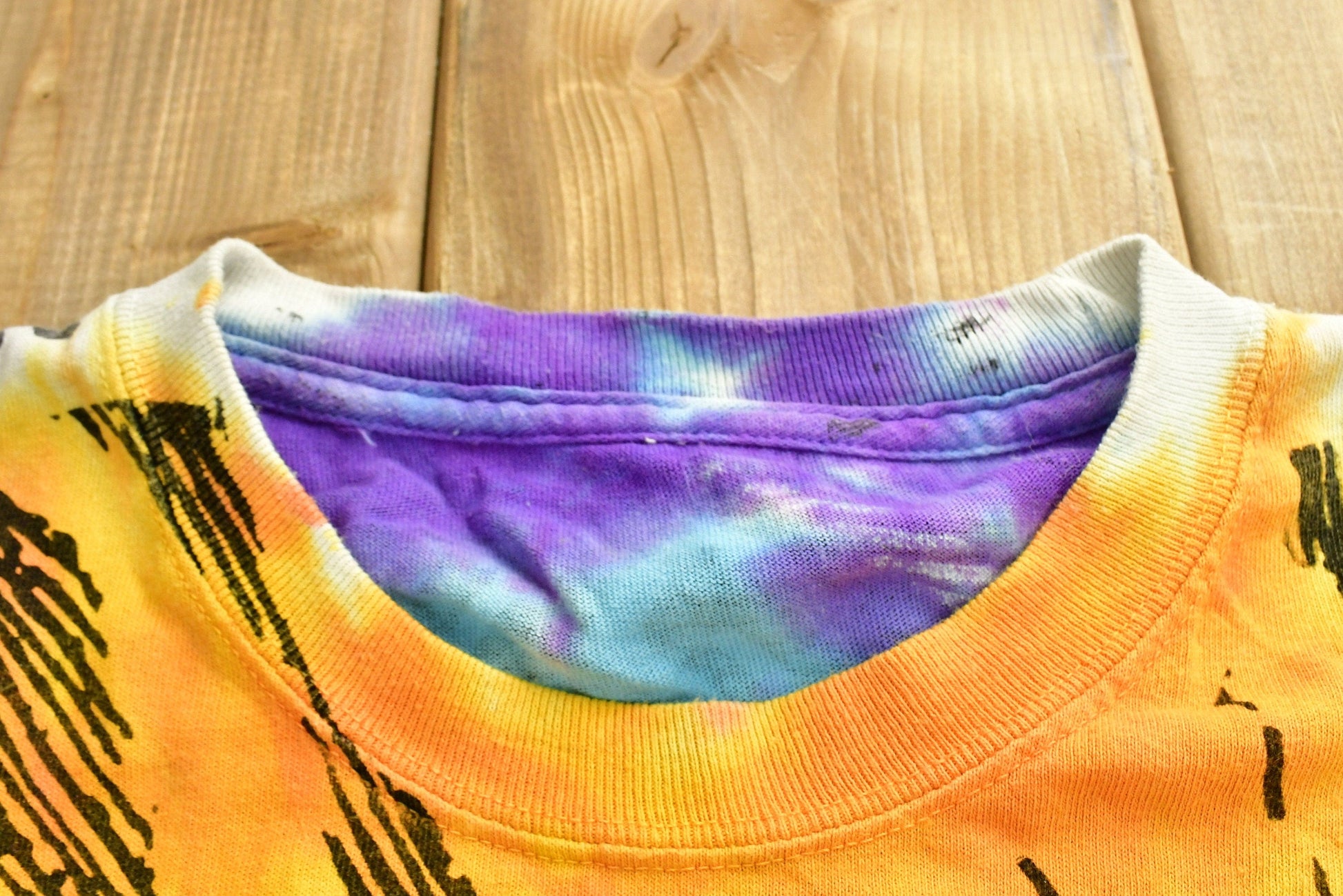 Vintage 1992 Liquid Blue Sun & Moon T Shirt from propervintagecanada