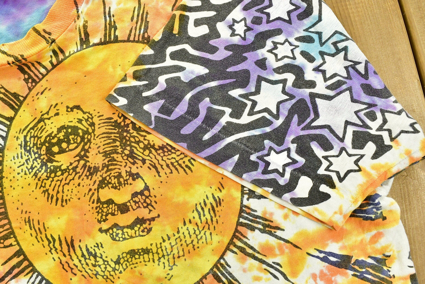 Vintage 1992 Liquid Blue Sun & Moon T Shirt from propervintagecanada