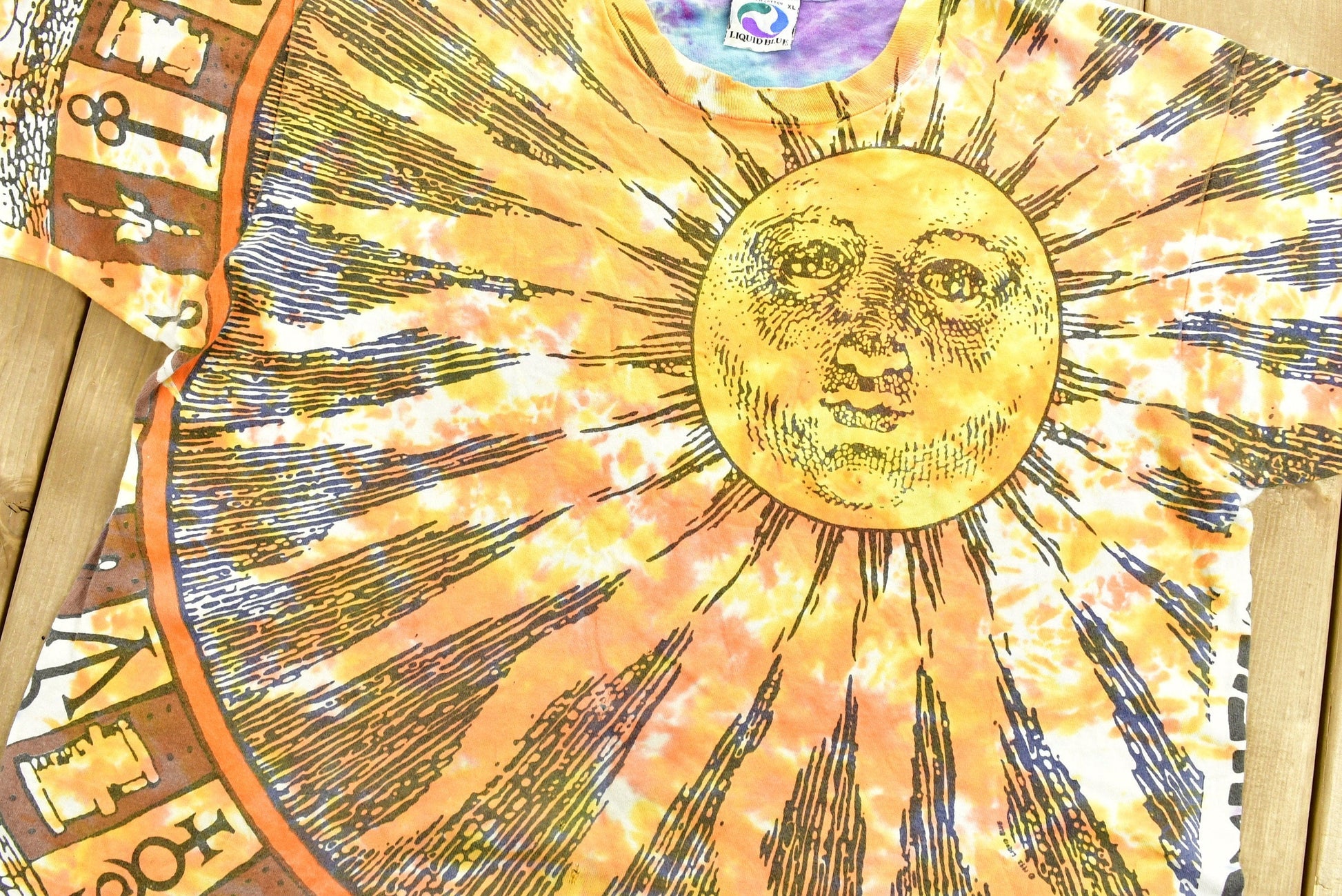 Vintage 1992 Liquid Blue Sun & Moon T Shirt from propervintagecanada