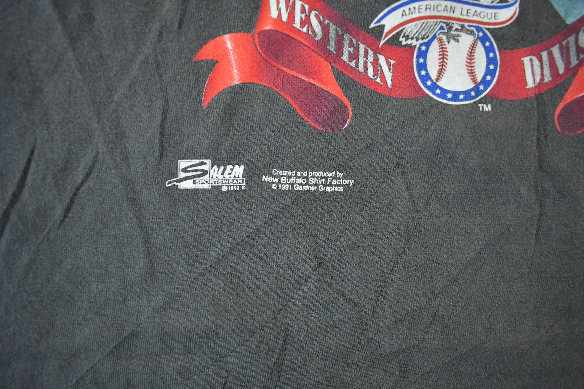 Vintage 1992 Minnesota Twins MLB Graphic T-Shirt Youth Large from propervintagecanada