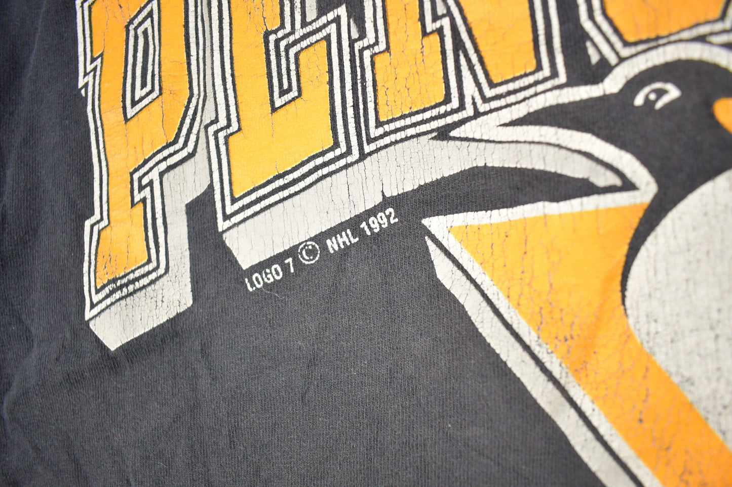 Vintage 1992 Pittsburgh Penguins NHL Graphic Logo 7 T-Shirt Men's XL from propervintagecanada