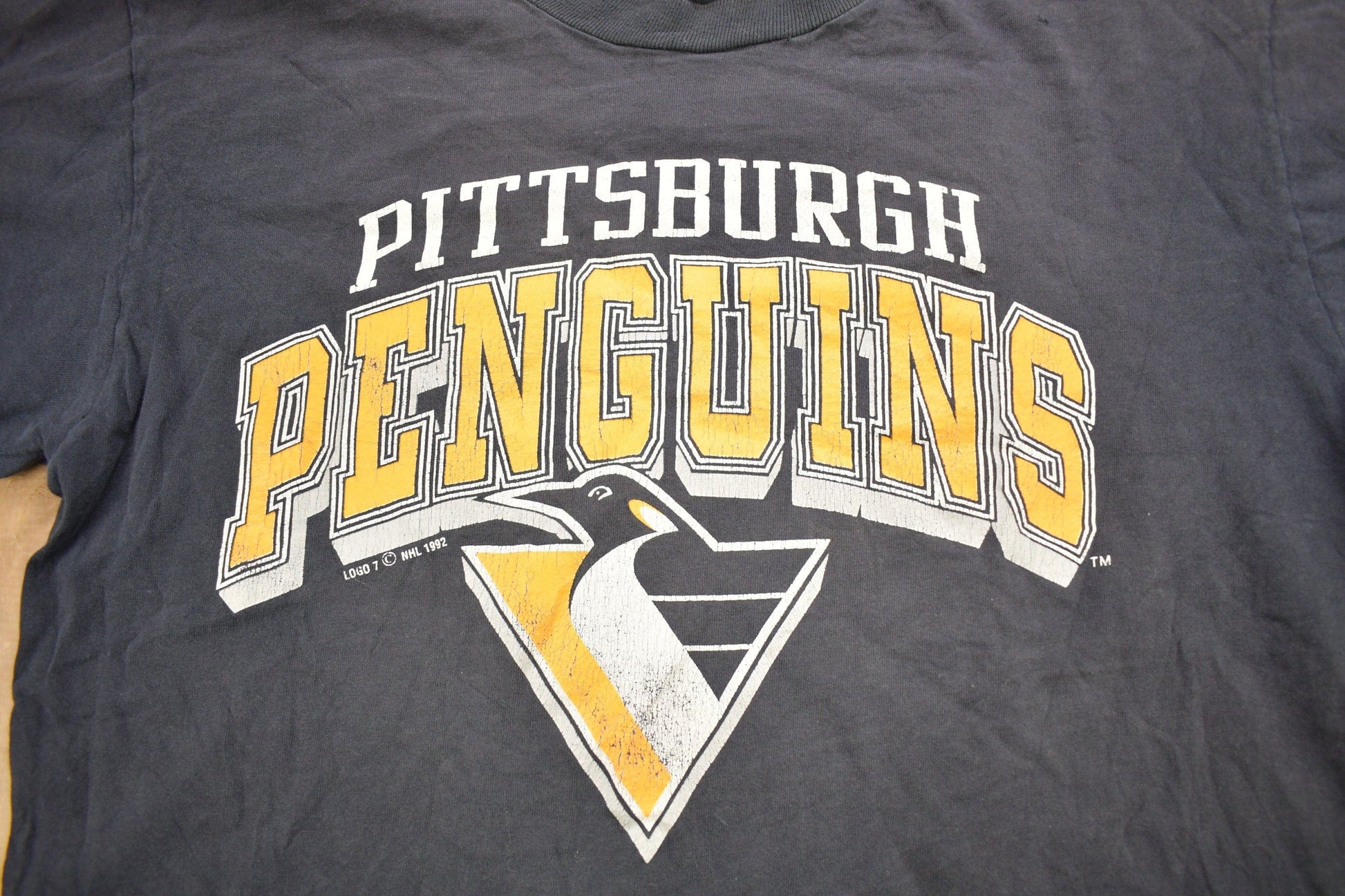 Vintage 1992 Pittsburgh Penguins NHL Graphic Logo 7 T-Shirt Men's XL from propervintagecanada