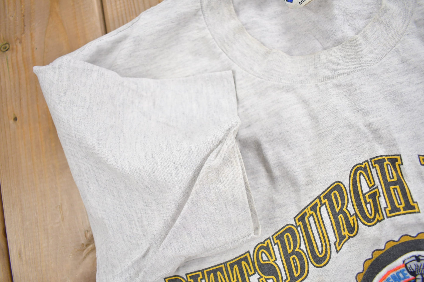 Vintage 1992 Pittsburgh Penguins NHL Stanley Cup T-Shirt Men's S from propervintagecanada