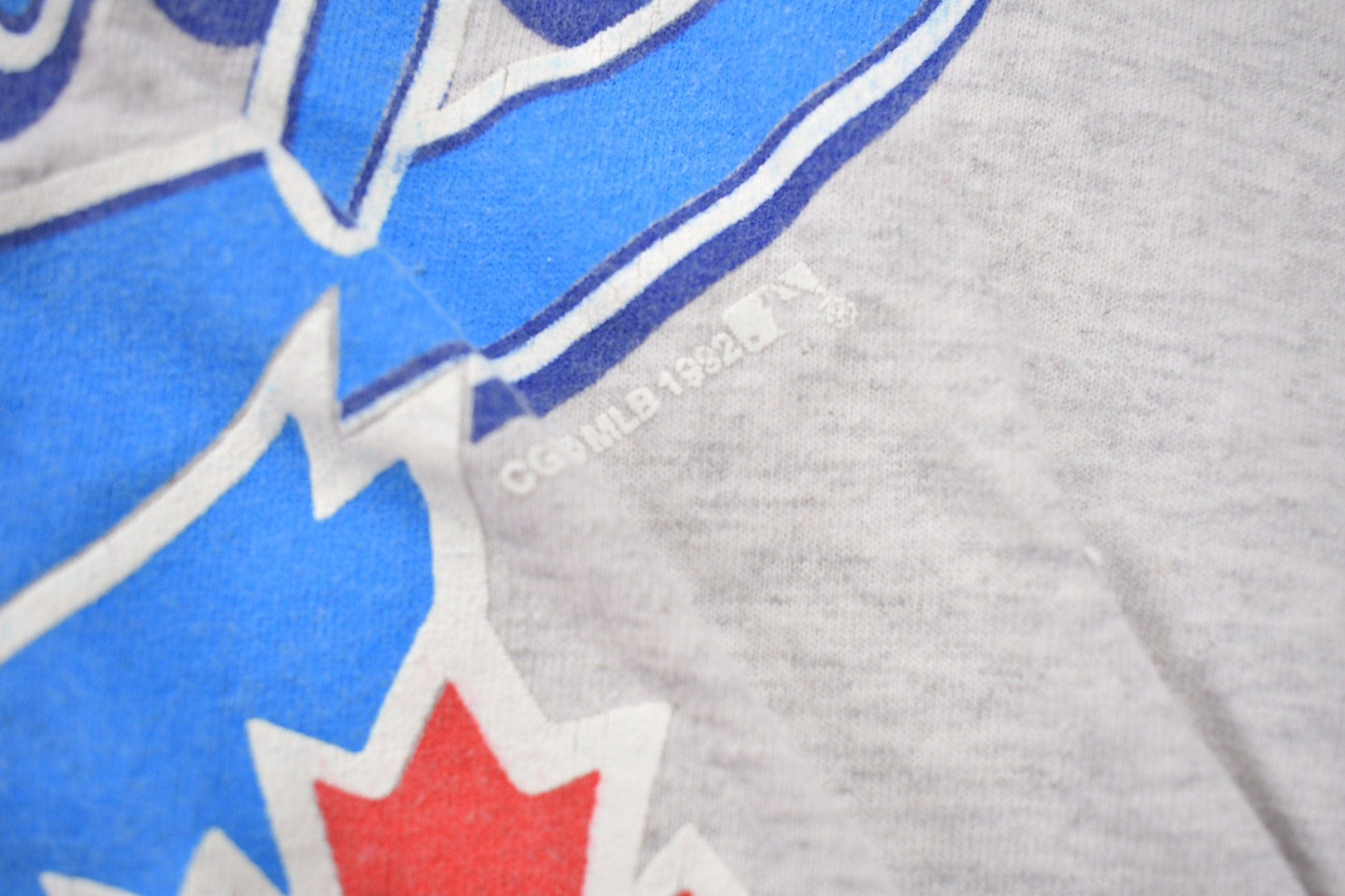 Vintage 1992 Toronto Blue Jays MLB Ringer Graphic T-shirt Men's XL from propervintagecanada