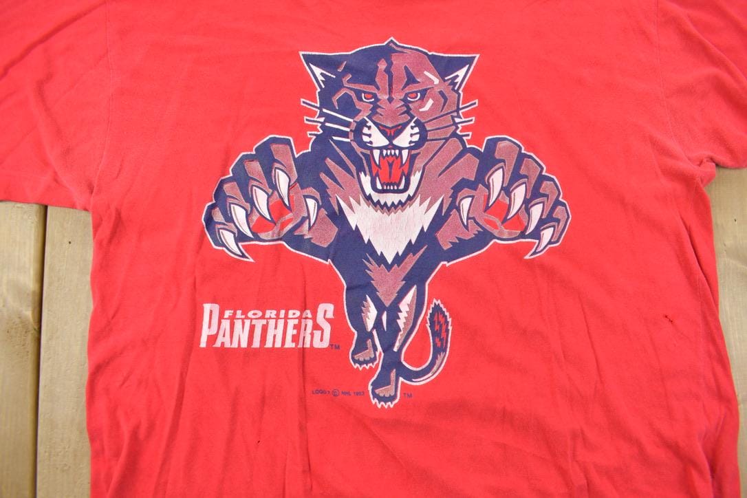 Vintage 1993 Florida Panthers NHL Graphic logo 7 T-Shirt Men's XL from propervintagecanada