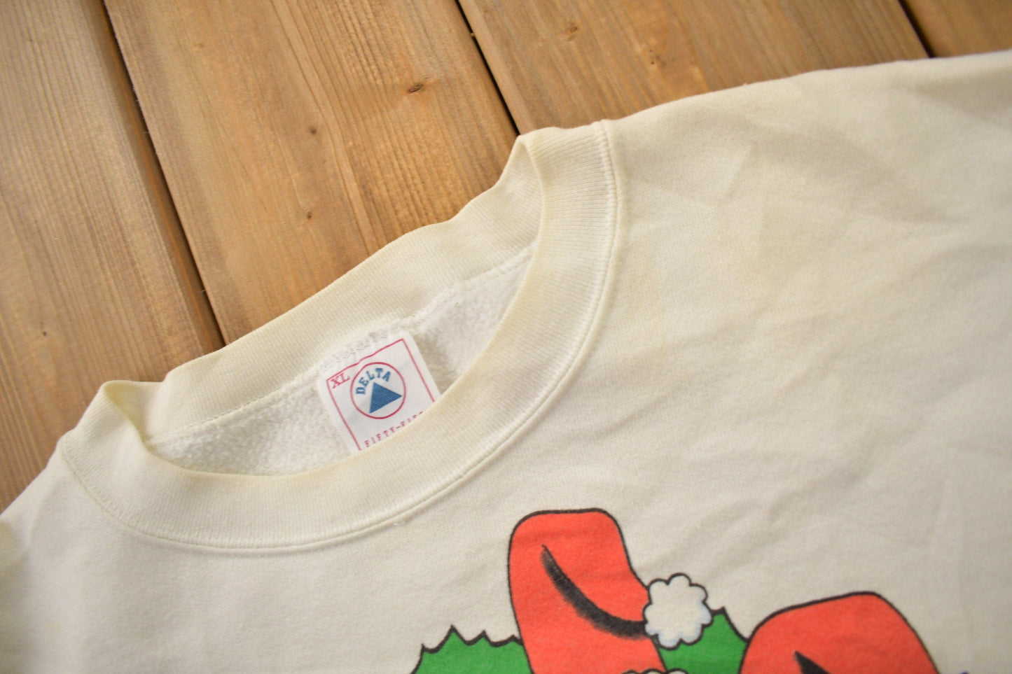 Vintage 1993 Looney Tunes Christmas Theme Crewneck Men's XL from propervintagecanada