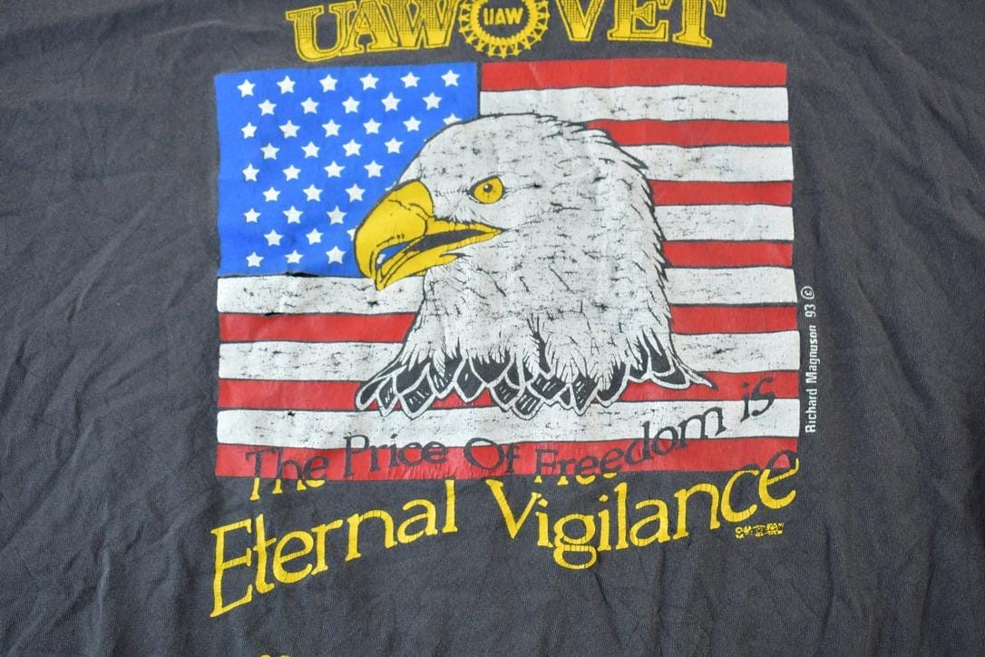 Vintage 1993 UAW Vet American Eagle Souvenir Single Stitch Graphic Print T-Shirt Men's XL from propervintagecanada