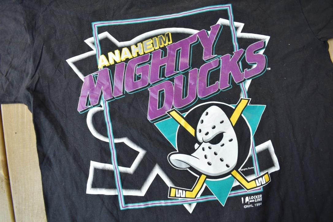 Vintage 1994 Anaheim Mighty Ducks NHL Graphic T-Shirt Men's Medium from propervintagecanada