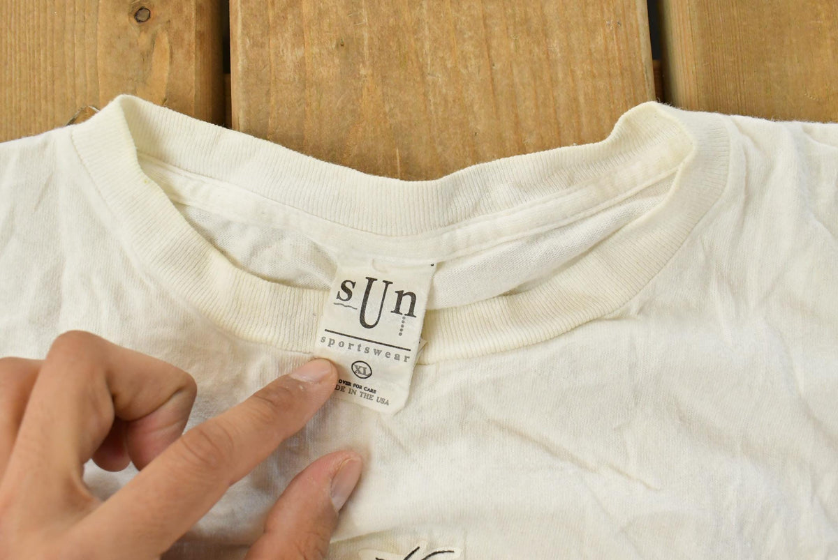 Vintage 1994 Looney Tunes Graphic T Shirt Mens XL from propervintagecanada