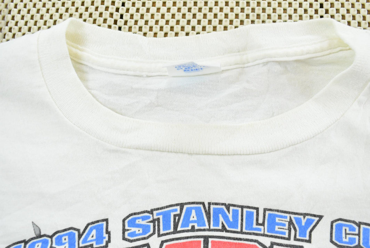 Vintage 1994 New York Rangers Stanley Cup Champions Starter NHL Graphic T-Shirt Men's L from propervintagecanada