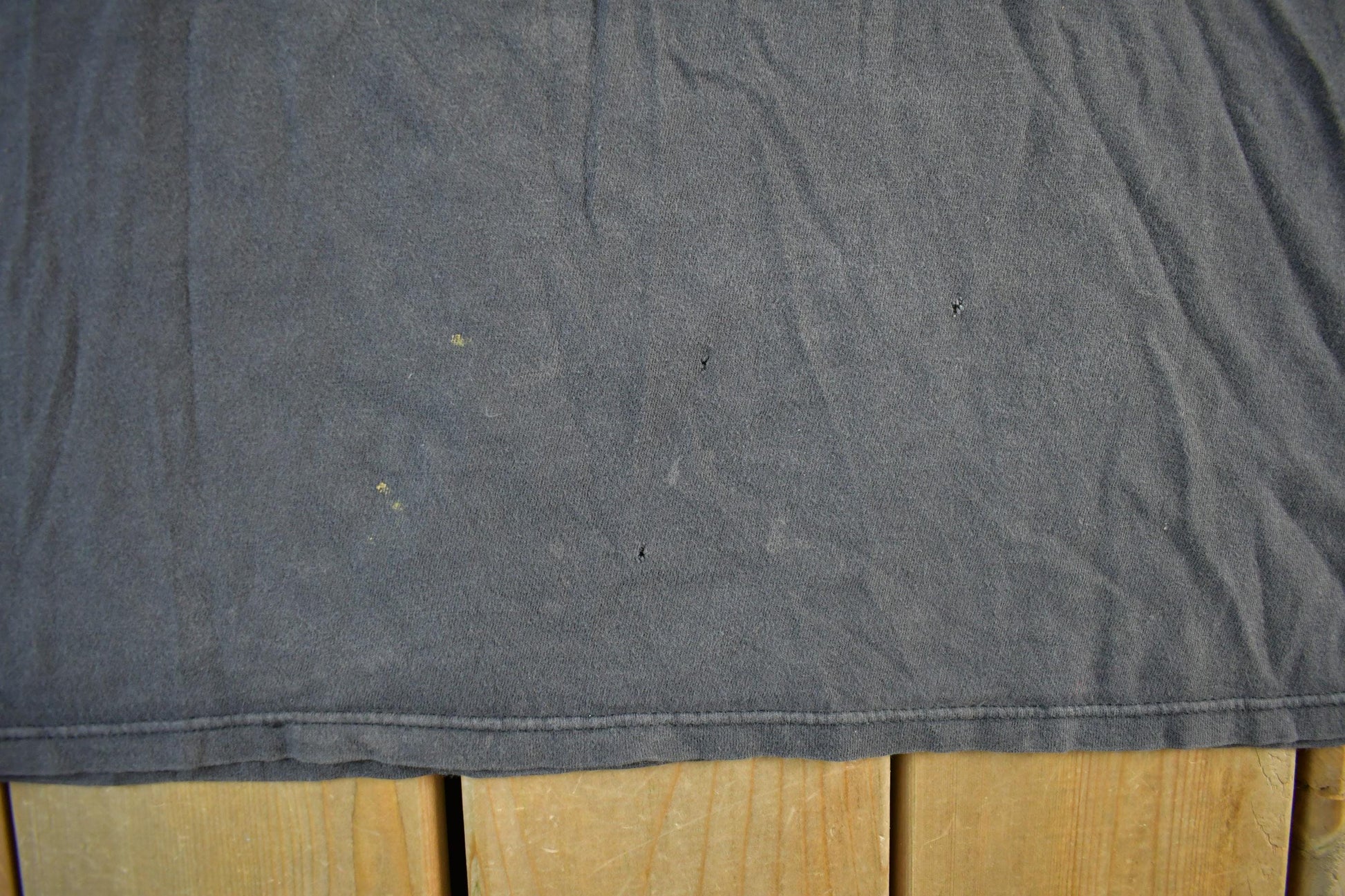 Vintage 1994 Pink Floyd Division Bell Tour Band T-Shirt Men's XL from propervintagecanada