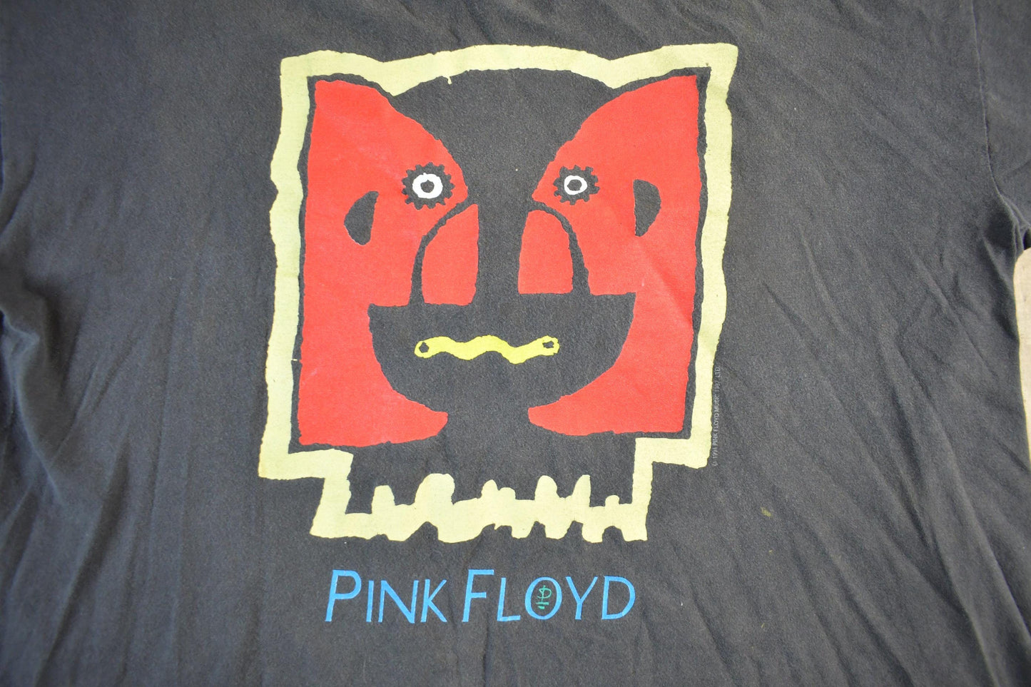 Vintage 1994 Pink Floyd Division Bell Tour Band T-Shirt Men's XL from propervintagecanada